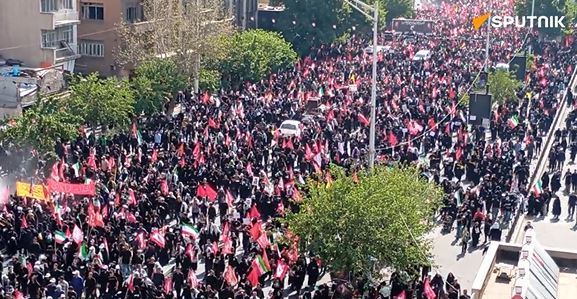 حضور میلیونی مردم در مراسم تشییع رهبر شهید از نگاه رسانه‌های روسی
