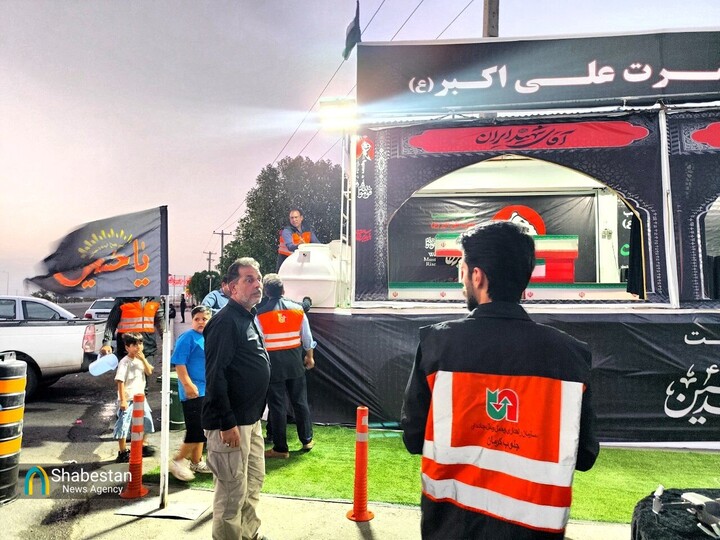 خدمت‌رسانی راهداران جنوب کرمان در اوج تردد زائران / از تأمین ایمنی تا پذیرایی فرهنگی
