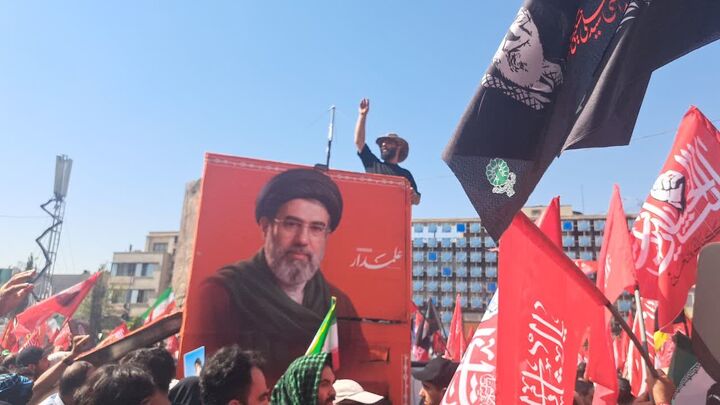 از شهرکرد تا مصلی تهران؛ قدسیان اباصالح در صف وداع با رهبر شهید