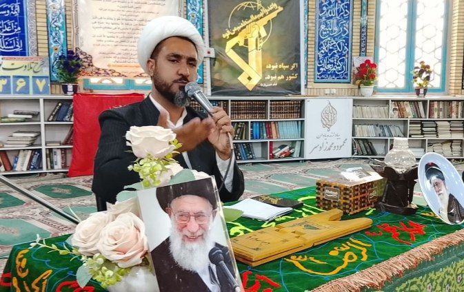 رهبر شهید الگوی ثبات‌ قدم در مسیر اهل‌بیت(ع) هستند