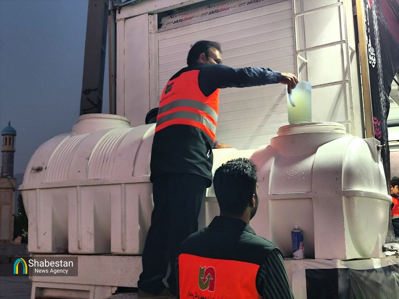 خدمت‌رسانی راهداران جنوب کرمان در اوج تردد زائران / از تأمین ایمنی تا پذیرایی فرهنگی