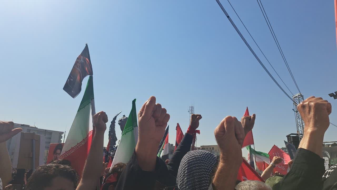 از شهرکرد تا مصلی تهران؛ قدسیان اباصالح در صف وداع با رهبر شهید