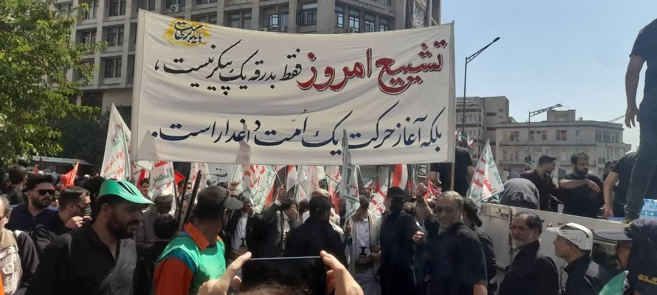 وقتی شهر به احترام وداع ایستاده است؛ روایت میدانی از تشییع رهبر شهید