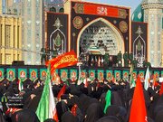 لحظات پایانی وداع با رهبر شهید همراه با سردادن فریادهای انتقام و خون‌خواهی در مسجد مقدس جمکران