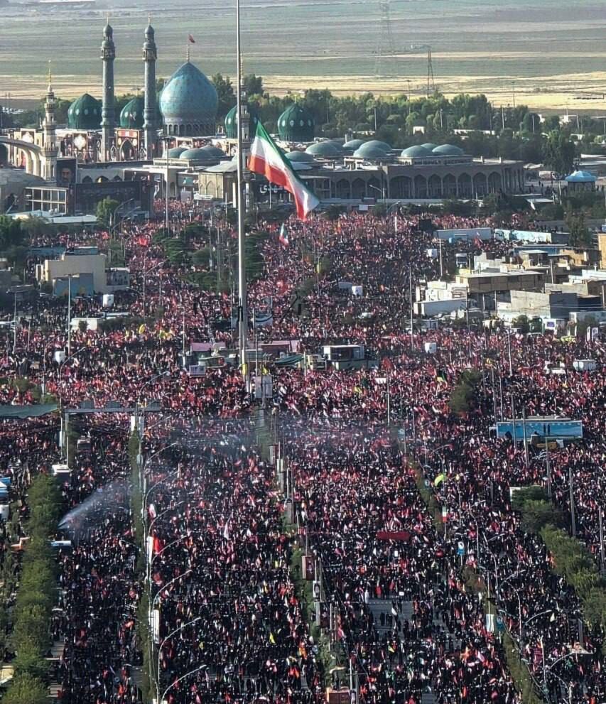 بی قراری یک ملت وفادار؛ اینجا ایران دریای بی کران عشق و دلدادگی