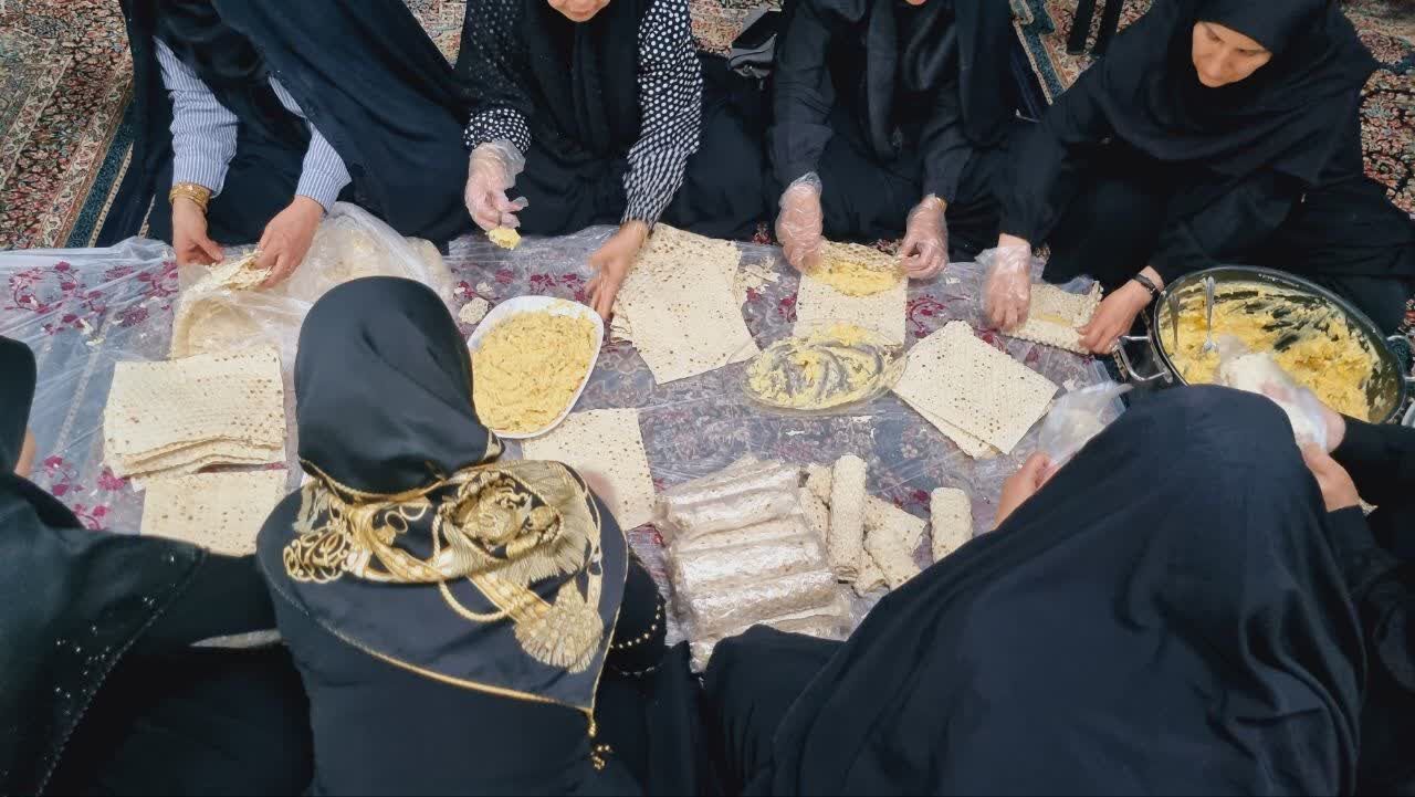 تدارک بسته‌های فرهنگی و پذیرایی مسجد جامع چهارصددستگاه کرج برای زائران مراسم تشییع