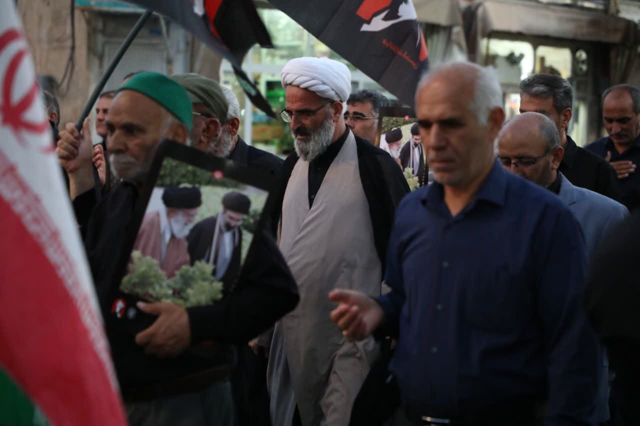 طنین «سوگ و حماسه» در سمنان؛ دسته عزاداری «قاید شهید امت» به مقصد خیابان آستانه برگزار شد