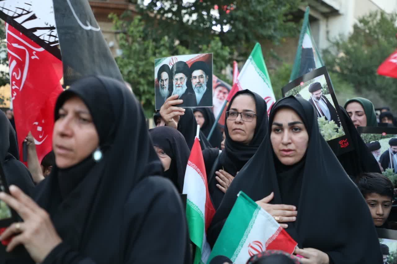 طنین «سوگ و حماسه» در سمنان؛ دسته عزاداری «قاید شهید امت» به مقصد خیابان آستانه برگزار شد