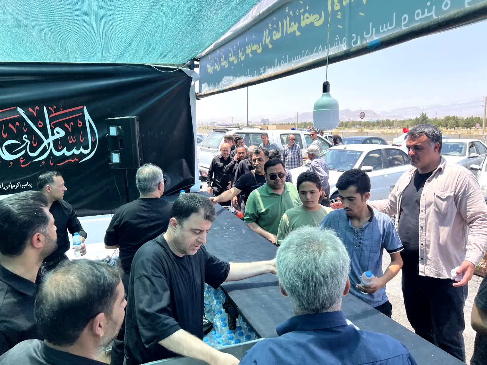 میزبانی ۳۰۰موکب استان سمنان در مسیر مشهد از زائران رهبر شهید