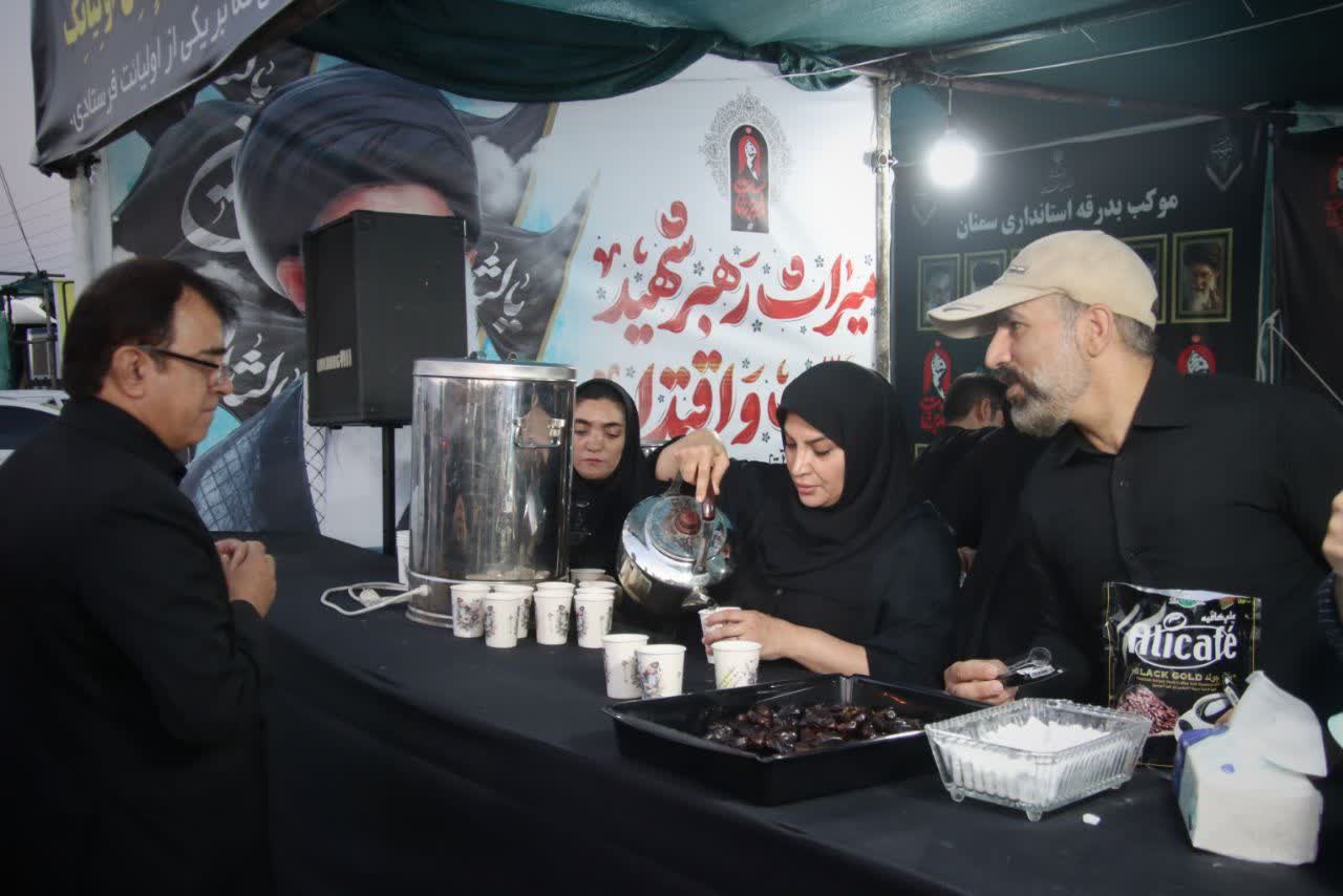 میزبانی ۳۰۰موکب استان سمنان در مسیر مشهد از زائران رهبر شهید