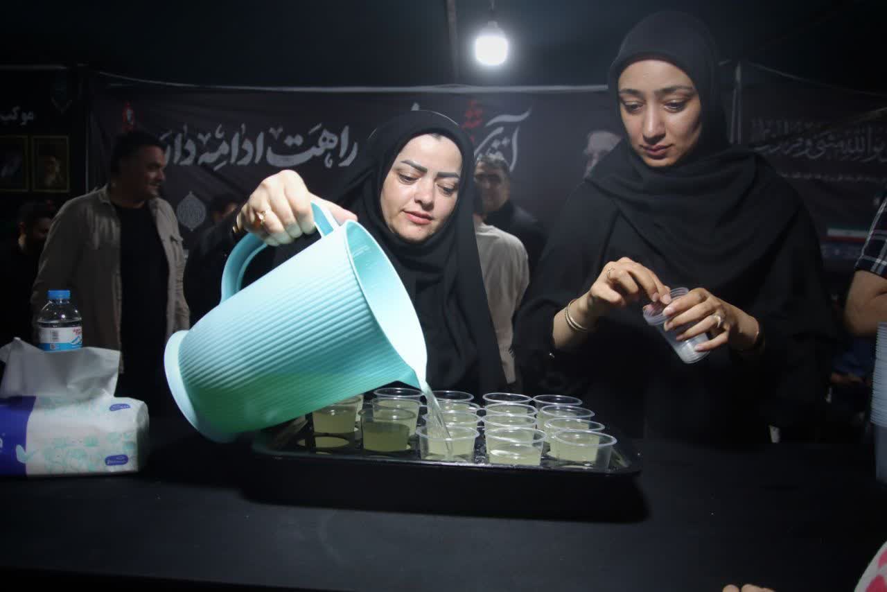 میزبانی ۳۰۰موکب استان سمنان در مسیر مشهد از زائران رهبر شهید