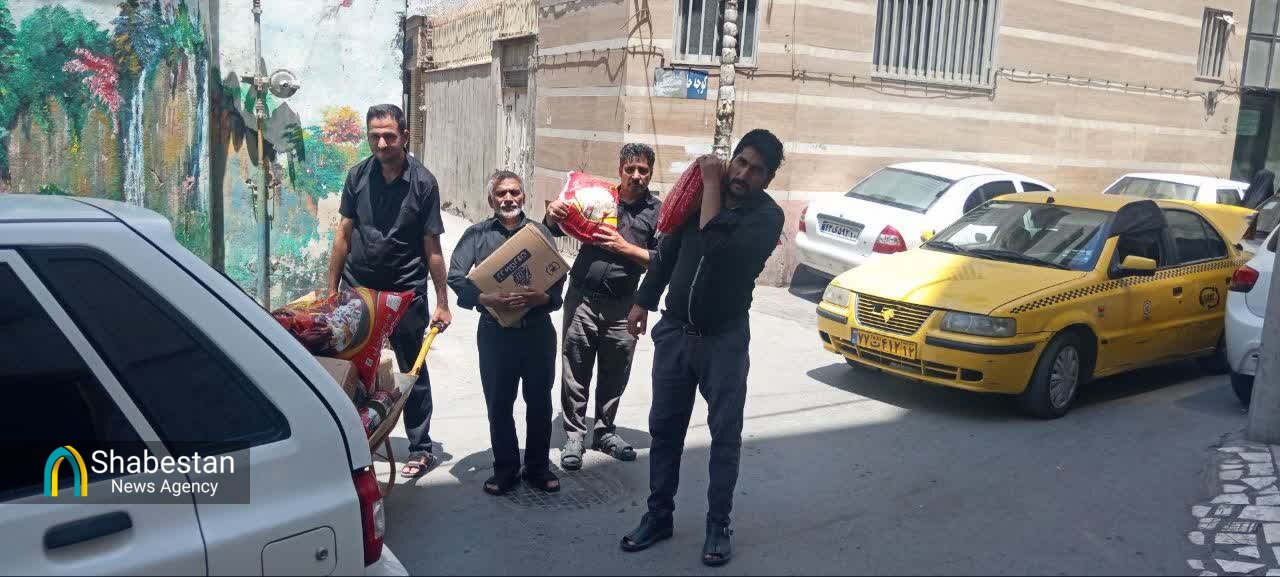 عشایر ایل بهلولی سربیشه در خدمت زائران تشییع امام شهید