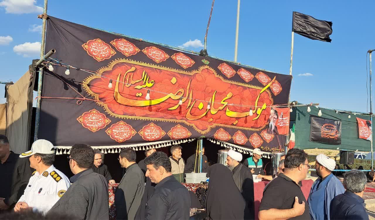 موکب محبانالرضا(ع) روستای خانیک؛ میزبان دلدادگان رهبر شهید
