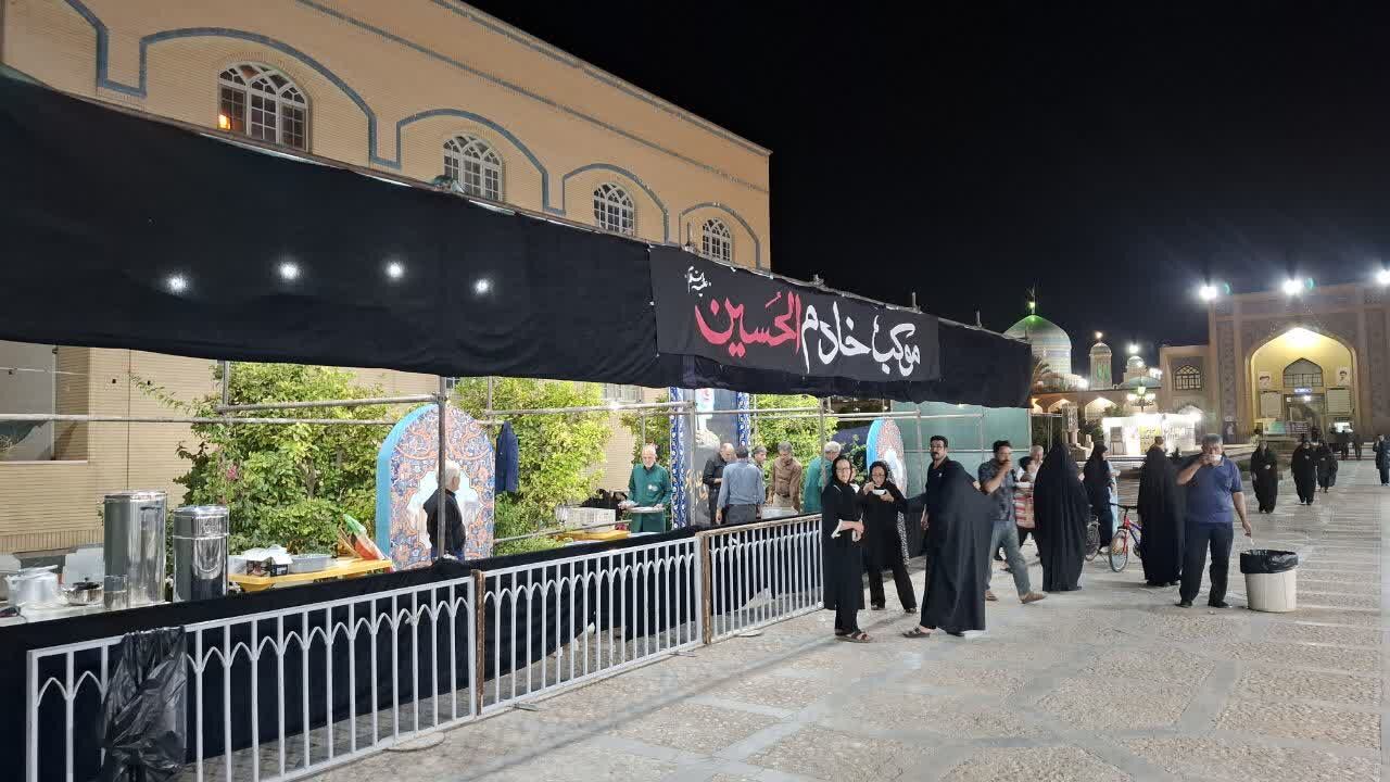 استقرار ۱۳ موکب در میقات الرضا طبس برای خدمت‌رسانی به زائران رهبر شهید