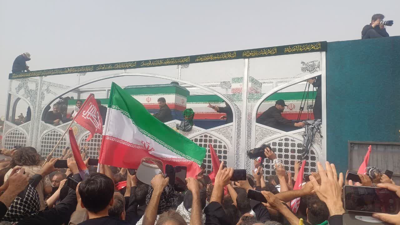 از مداحی در مقابل پیکر رهبر شهید تا اشک‌های بیدریغ اعضای کانون گلمحمدی در گرمای سوزان قم
