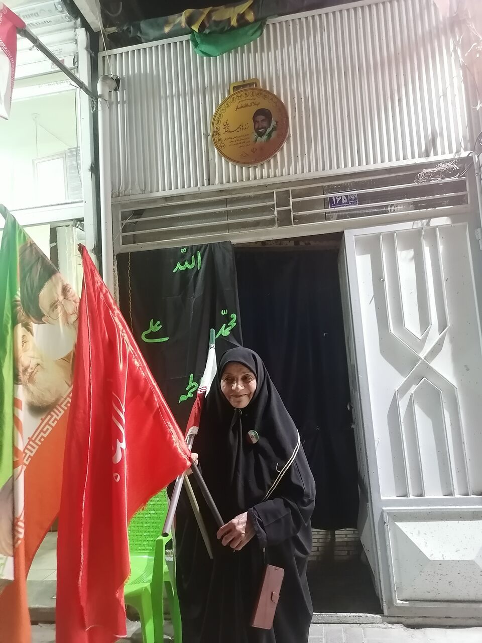 از موکب ۱۲۷ شبه در قاسمآباد تا حرم رضوی/ روایت مادری که راه امدادگرِ اورست را با خدمت به مردم ادامه داد