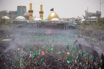 پیکر مطهر مرجع تقلید شیعیان جهان در بین‌الحرمین