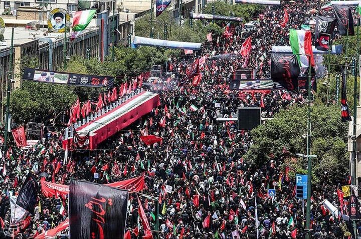 آخرین بدرقه پیکر رهبر شهید انقلاب در مشهد مقدس؛ وداعی که هرگز فراموش نمی‌شود