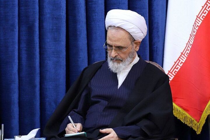 تجلیل آیت‌الله اعرافی از حماسه سرنوشت‌ساز تشییع پیکر مطهر امام شهید در عراق