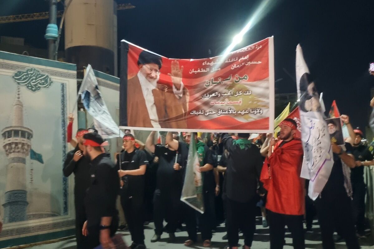 عزاداری شیعیان لبنان در سوگ رهبر شهید در مشهد