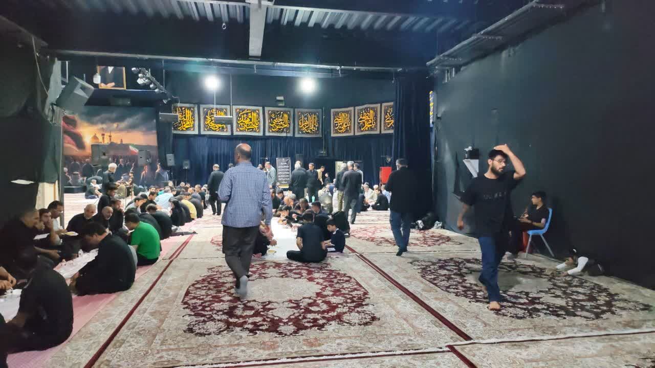 همدلی شیعه و سنی در موکب شهدای درمیان؛ جلوهای از وحدت در خدمت به زائران رهبر شهید