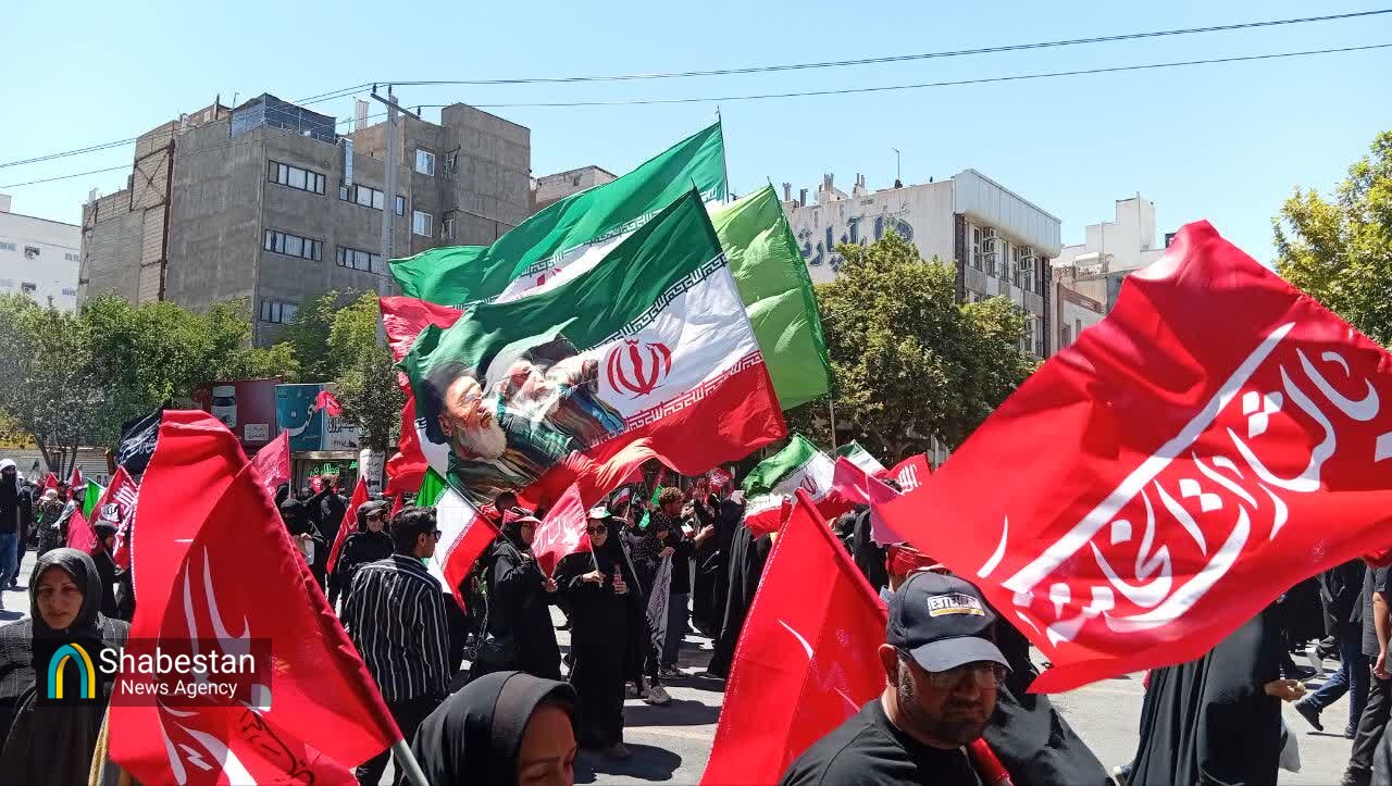 چشم انتظاری مردم ایران برای قائدشهید امت در خیابانهای مشهدالرضا