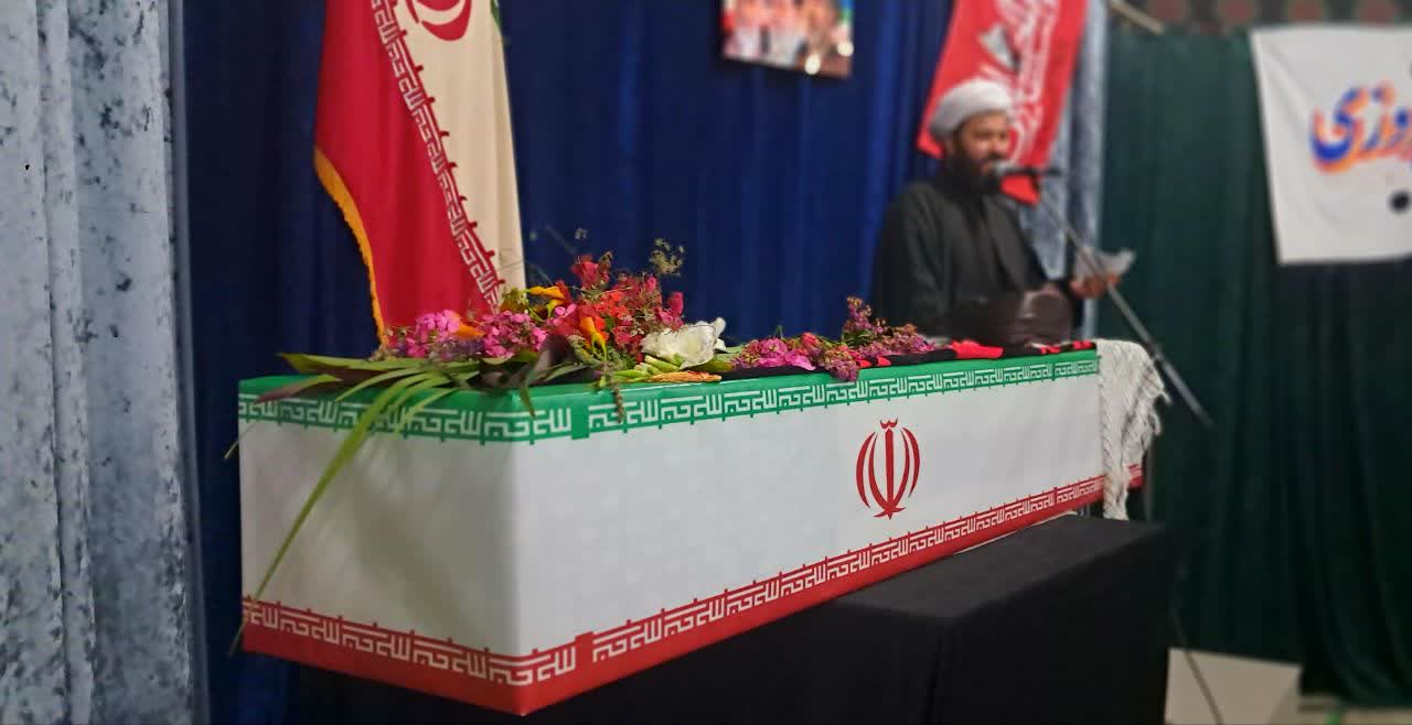 تشییع باشکوه رهبر شهید، نشانه زنده بودن راه انقلاب است