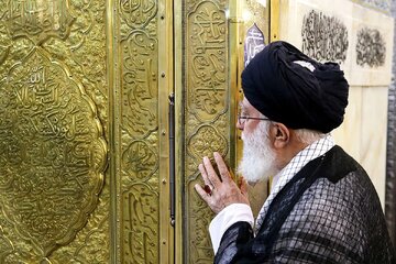 در آغوش ابدی خورشید