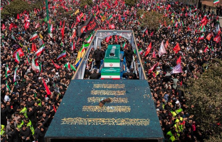 تجلیل حوزه‌های علمیه خواهران از حضور حماسی ملت ایران و عراق در آیین وداع با رهبر شهید