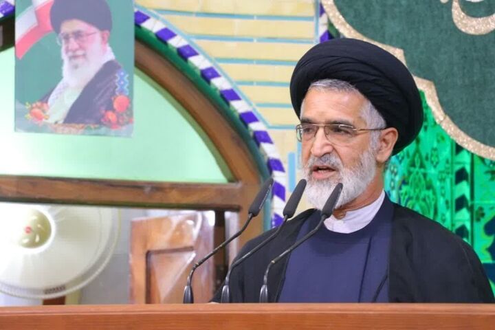 امام جمعه موقت یزد: حماسه تشییع رهبر شهید، موجب خشم کفر جهانی شد