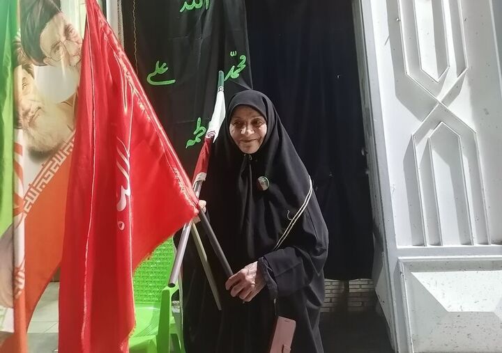 از موکب ۱۲۷ شبه در قاسم‌آباد تا حرم رضوی/ روایت مادری که راه امدادگرِ اورست را با خدمت به مردم ادامه داد