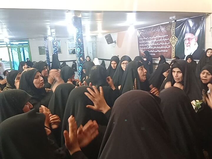 از مویه تا محفل قرآن، مسجد کوثر ایلام در سوگ امام امت