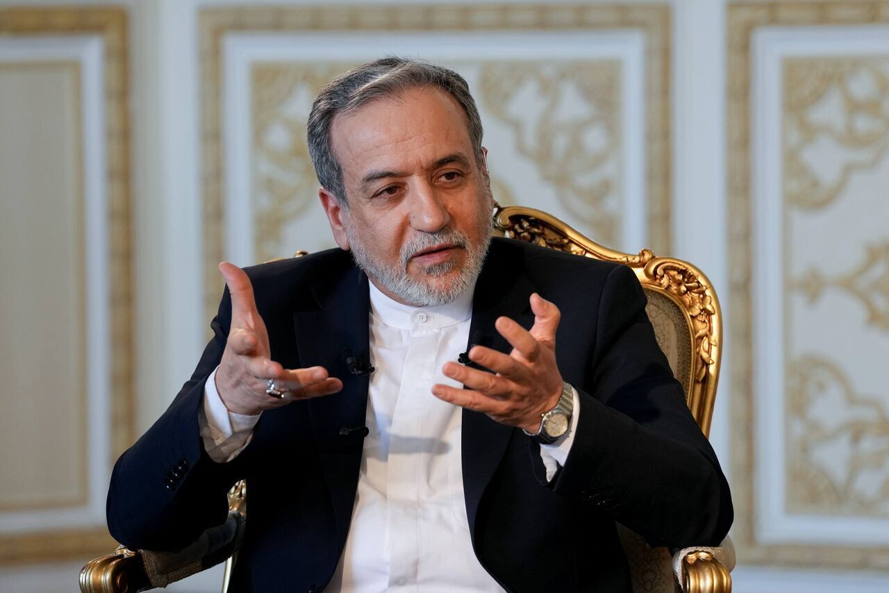 عراقچی: دیپلماسی به معنای تسلیم نیست
