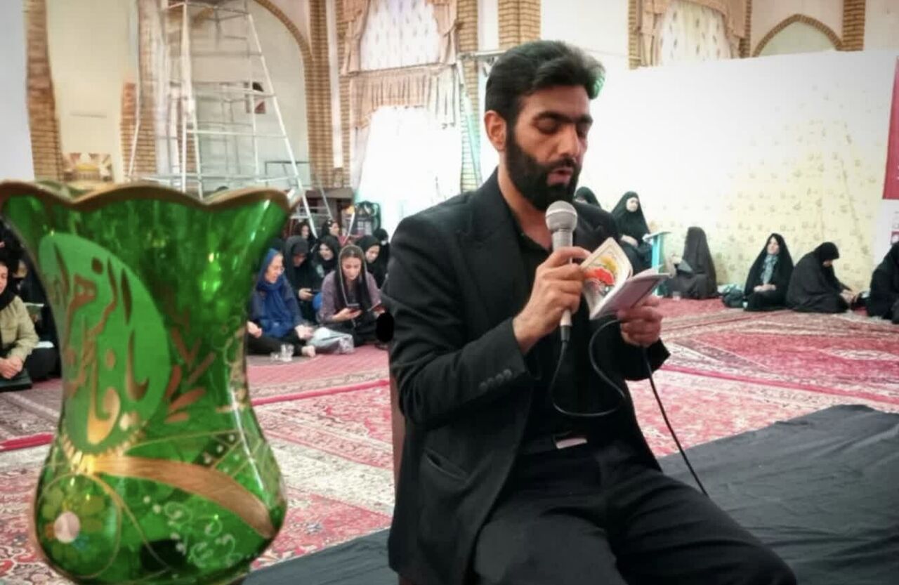 مساجد کردستان در سوگ رهبر شهید؛ از ختم قرآن تا نذر خدمت و تجدید میثاق با آرمان‌های انقلاب