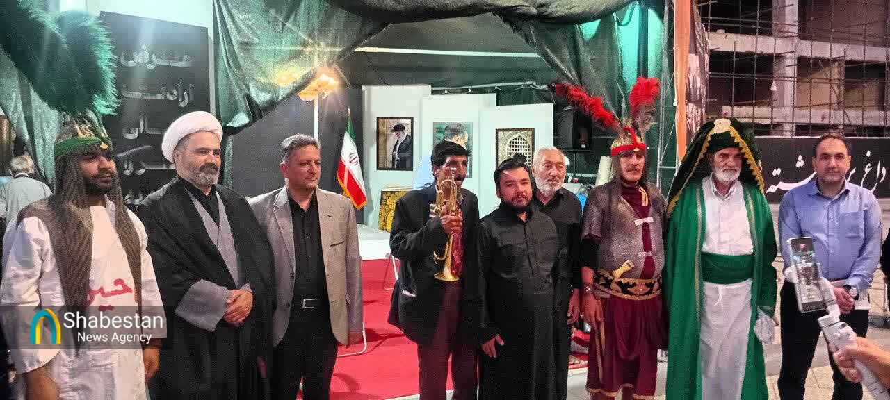 شب پایانی «خیمه هنر و رسانه» مشهد همراه با رونمایی از نخستین کتاب شعر با موضوع رهبرشهید