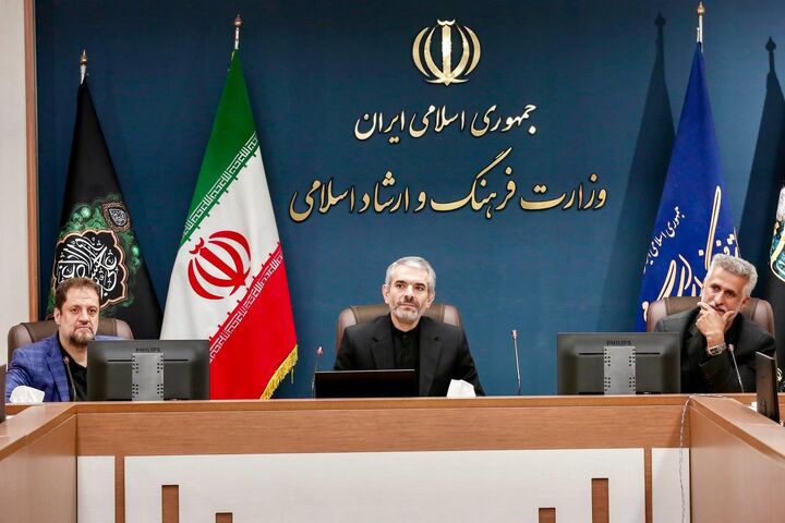 تکریم خانواده‌های شهدا سیره نبوی(ص) است/ کشتیِ انقلاب به برکت خون شهدا با قدرت به مسیر خود ادامه می‌دهد