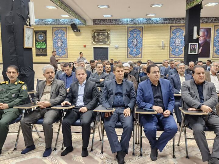 ولایت فقیه، محور عبور انقلاب از بحران‌ها و رمز عزت ایران اسلامی است