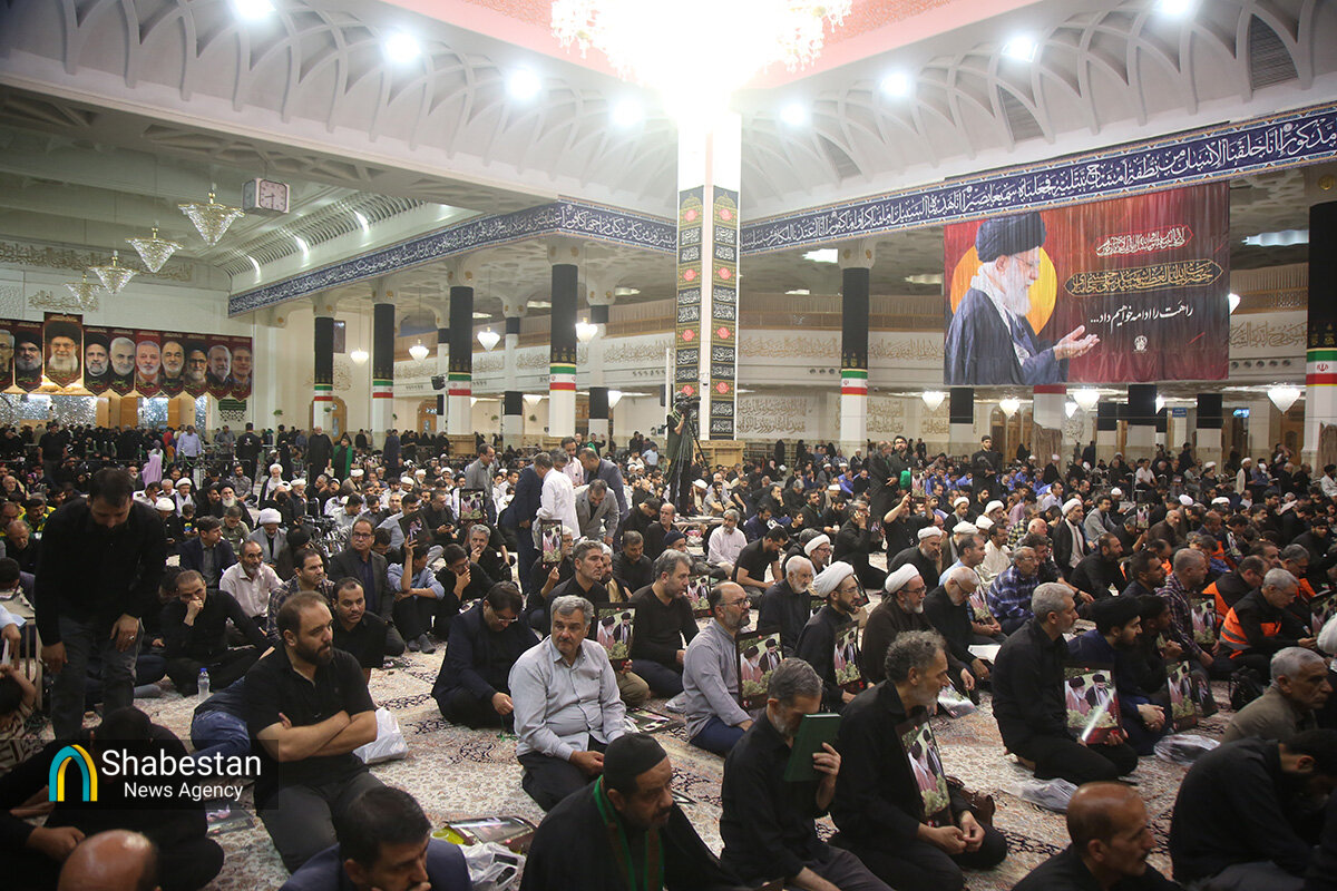 بزرگداشت رهبر شهید انقلاب از سوی قوای سه‌گانه در حرم بانوی کرامت