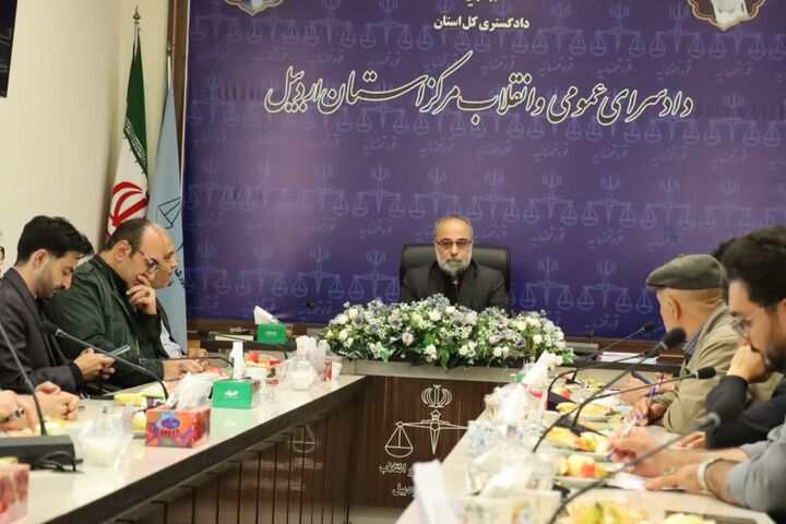 خبرنگاران دادستان را حامی خود بدانند