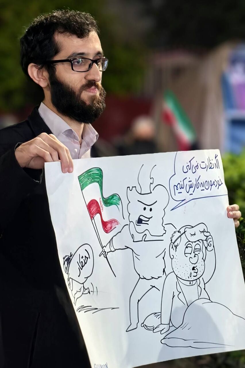 تجهیز نسل انقلابی به سلاح کاریکاتور؛ نگاهی به نقش استراتژیک مساجد در جنگ رسانه‌ای