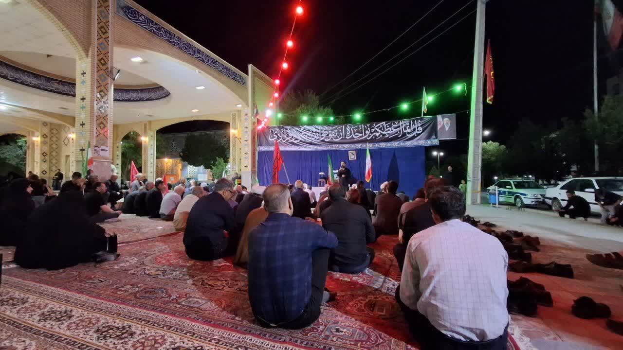 مسجدی که با آیه و اشک نفس می‌کشد؛ روایت یک شب معنوی و یک جریان فرهنگی در بروجن