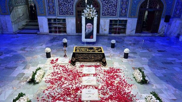 برگزاری مراسم بزرگداشت رهبر شهید در چیذر تهران