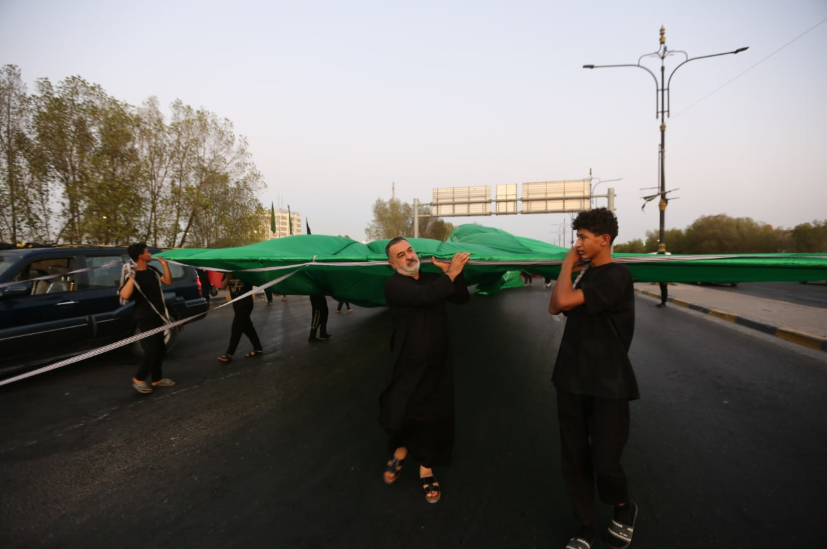 هفت پرچم عظیم از «رأس‌البیشه» تا کربلا؛ روایت کاروان حسینی که از دریا تا حرم سیدالشهدا می‌رود+ عکس