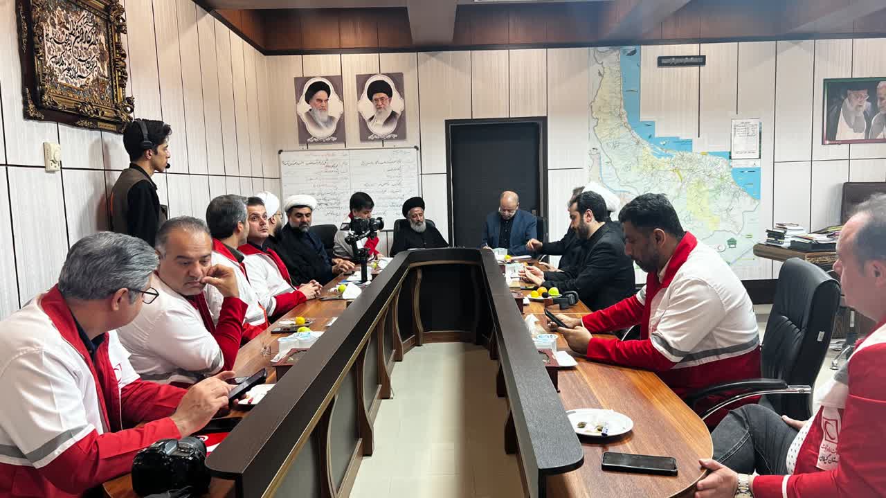 نشست تخصصی اربعین هلالاحمر گیلان با حضور نمایندگان آیتالله سیستانی / از امدادگران جنگ رمضان تجلیل شد