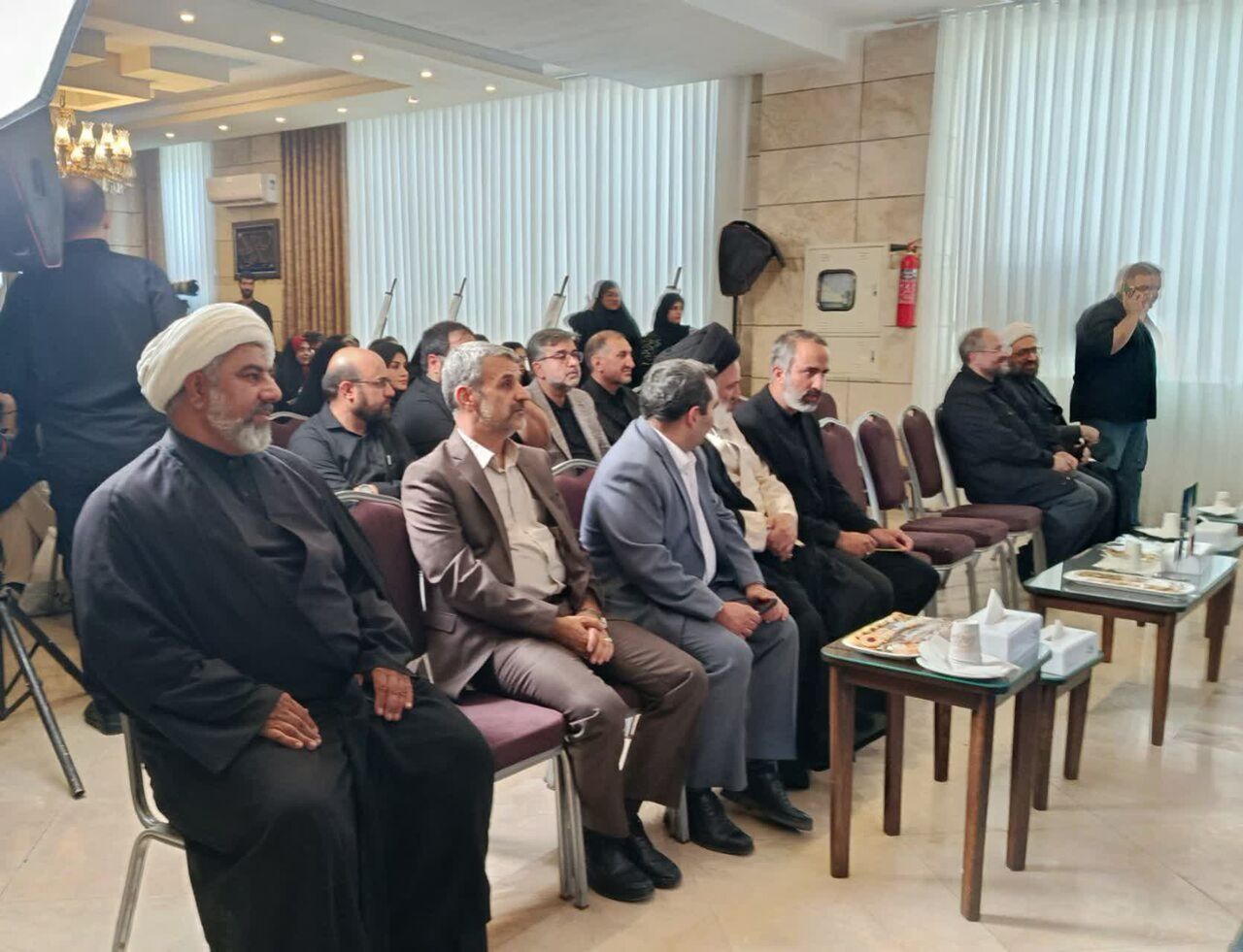 نقش تحولآفرین زیارت امام هشتم(ع) در زندگی جوانان
