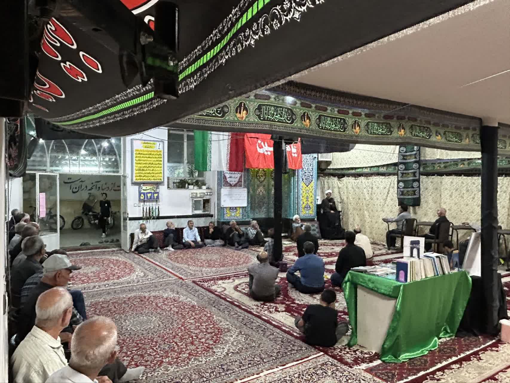مراسم بزرگداشت «قائد شهید امت و خانواده ایشان» در مسجد فاطمیه شاهرود برگزار شد