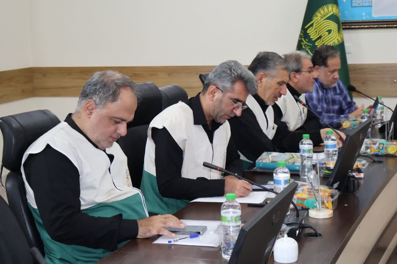 برگزاری گردهمایی اعضای شورای هماهنگی کانونهای خدمت رضوی استان سمنان در مشهد مقدس
