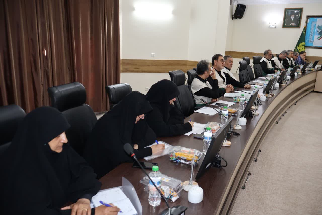 برگزاری گردهمایی اعضای شورای هماهنگی کانونهای خدمت رضوی استان سمنان در مشهد مقدس
