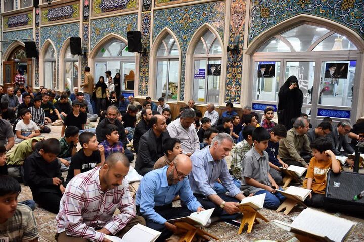 آئین «رهبر شهید قرآنی» در وایقان برگزار شد