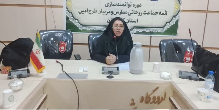 تأکید بر نقش مبلغان در احیای امر به معروف؛ تبیین ارزش‌ها با شیوه‌های نوین در مدارس کردستان